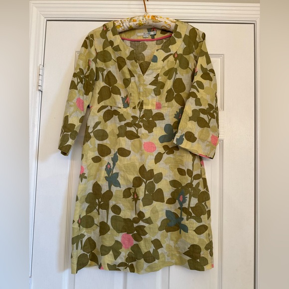 Boden Dresses & Skirts - Boden Green and Pink Floral Dress